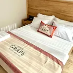 Hotel Grape *