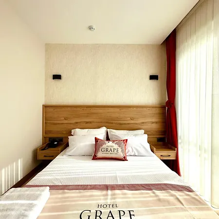 Grape * Ezine