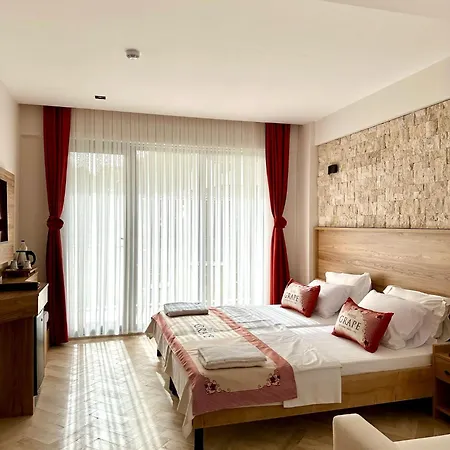 Grape Hotel Ezine